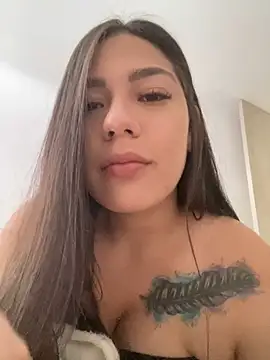 Latina vanessa online show from 02.11.25