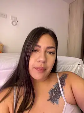 Latina vanessa online show from 02.17.25