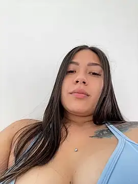 Latina vanessa online show from 03.21.25