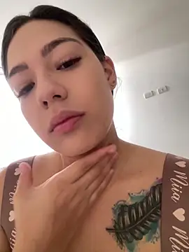 Latina vanessa online show from 12.02.25