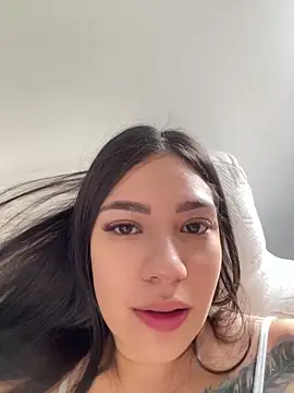 Latina vanessa online show from 12.14.25