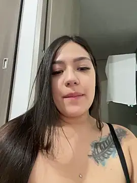 Latina vanessa online show from 12.19.25