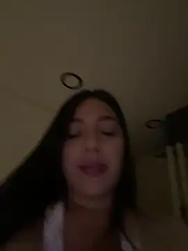 Latina vanessa online show from 04.22.26