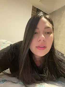 Latina vanessa online show from 04.25.26