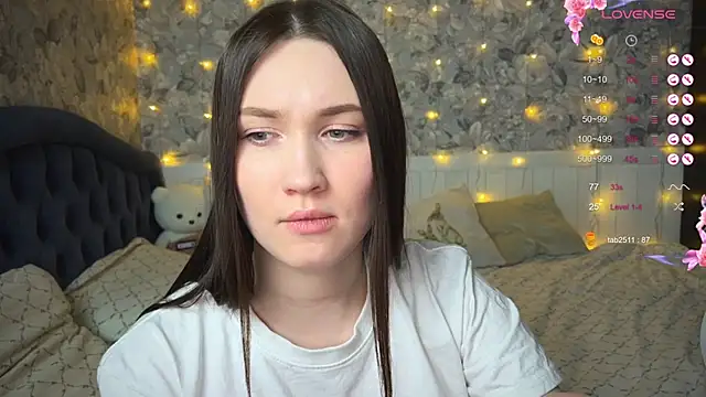 ChloeMillerMeow online show from 02.28.25