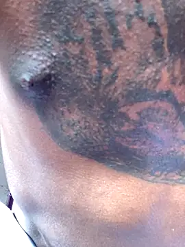 Larry-n-clouds online show from 11.29.25