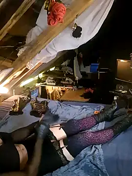 Snapshot of Xenia-Cosmo chatting on 01.05.25 Xenia-Cosmo online show from 01.05.25