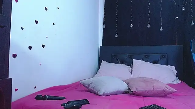 Georgina Copper online show from 02.21.26