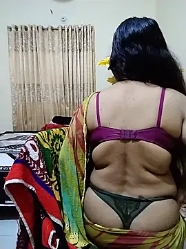 Snapshot of Ameera19 chatting on 06.18.26 Ameera19 online show from 06.18.26