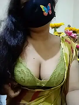 Snapshot of Ameera19 chatting on 07.18.26 Ameera19 online show from 07.18.26
