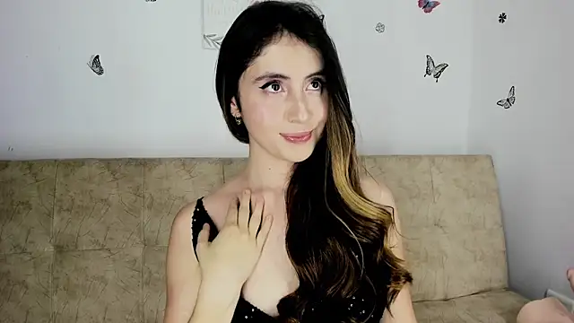 Nicol Swift  online show from 12.19.24