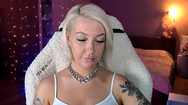 tykioty Miley online show from 02.11.25