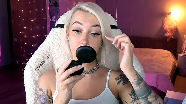 tykioty Miley online show from 02.26.25