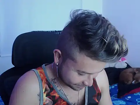 Snapshot of JOHANLEON1 chatting on 09.17.25 JOHANLEON1 online show from 09.17.25