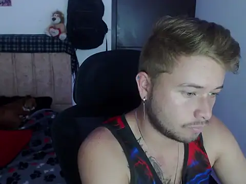 Snapshot of JOHANLEON1 chatting on 10.07.25 JOHANLEON1 online show from 10.07.25