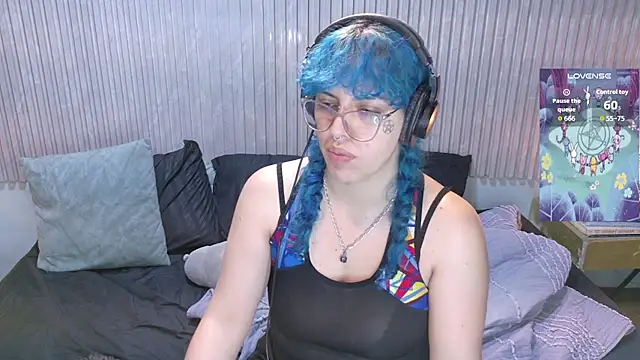 Eli666uwu online show from 12.22.25