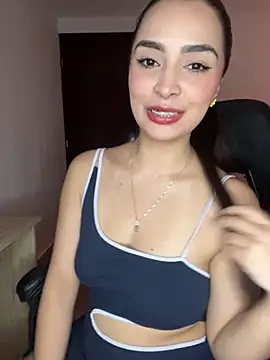 Snapshot of soy_paulina chatting on 10.28.25 soy paulina online show from 10.28.25