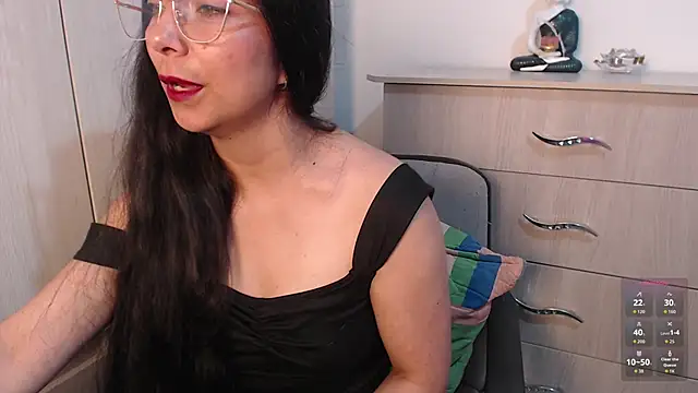 Karla hernandez  online show from 12.16.25