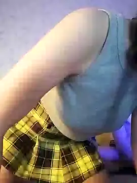 Snapshot of Fregida chatting on 12.21.24 Fregida online show from 12.21.24