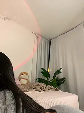 montmariana online show from 02.14.25