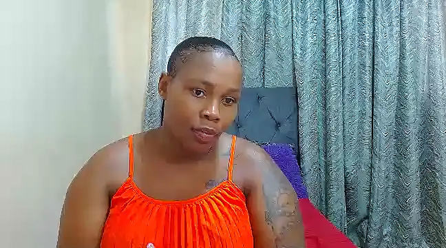 curvycloe1 online show from 01.17.25