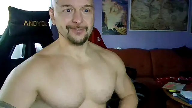 Snapshot of Sports-beast chatting on 11.20.25 Sports-beast online show from 11.20.25