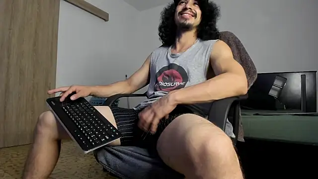 Snapshot of TristanWoods chatting on 06.01.26 TristanWoods online show from 06.01.26