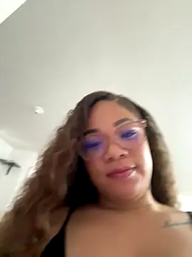 Snapshot of ashley_Tompson1 chatting on 10.08.25 ashley Tompson1 online show from 10.08.25