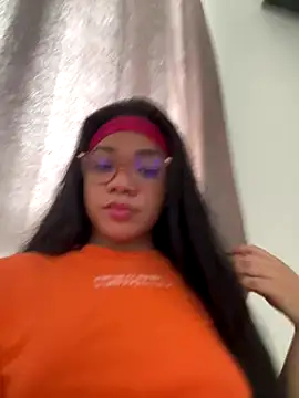 Snapshot of ashley_Tompson1 chatting on 11.10.25 ashley Tompson1 online show from 11.10.25