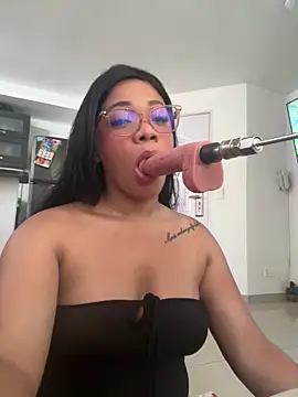 Snapshot of ashley_Tompson1 chatting on 12.14.25 ashley Tompson1 online show from 12.14.25