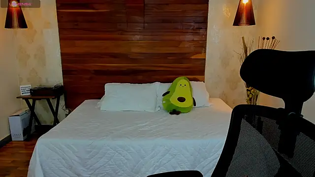 KatherineBond online show from 01.28.25