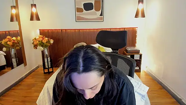 KatherineBond online show from 06.26.26