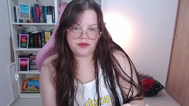 Snapshot of Gabiwaifu chatting on 04.29.26 Gabiwaifu online show from 04.29.26
