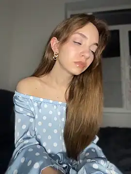Snapshot of BarbaraFantasy chatting on 06.18.26 BarbaraFantasy online show from 06.18.26