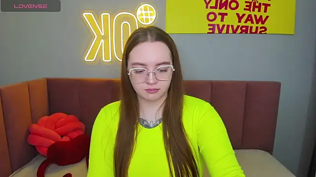 Emma adorablle online show from 02.12.25