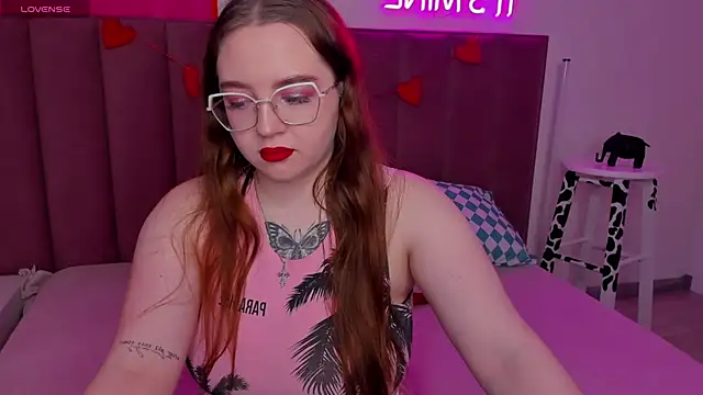 Emma adorablle online show from 02.15.25