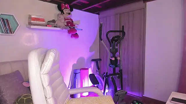 Nataliia 09 online show from 11.27.25