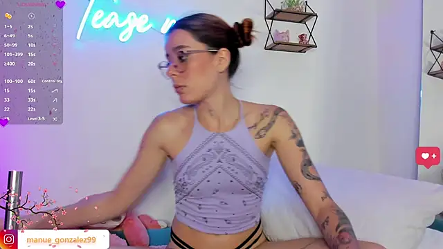 Snapshot of Manuela_monroe chatting on 01.12.25 Manuela monroe online show from 01.12.25