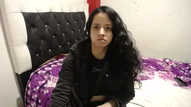 Katty Bones online show from 03.13.25