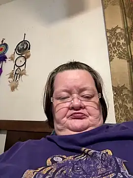 Snapshot of Bayou_Woman68 chatting on 05.11.26 Bayou Woman68 online show from 05.11.26
