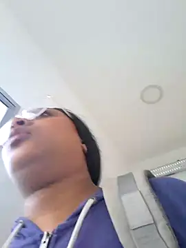 Adelehottman online show from 12.17.25