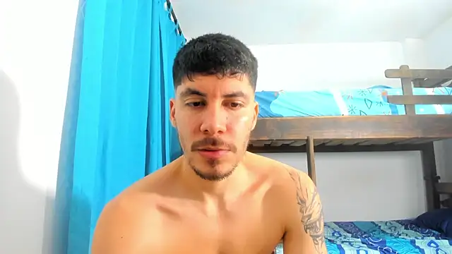 Snapshot of daniel_sexy777 chatting on 10.17.25 daniel sexy777 online show from 10.17.25