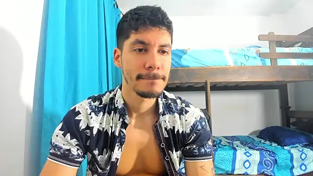 Snapshot of daniel_sexy777 chatting on 10.31.25 daniel sexy777 online show from 10.31.25