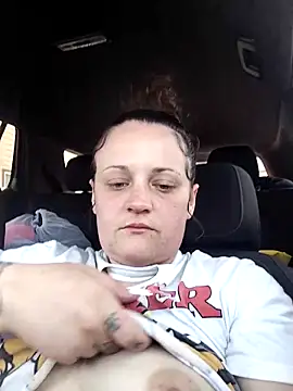 TiahhMarie online show from 04.17.26