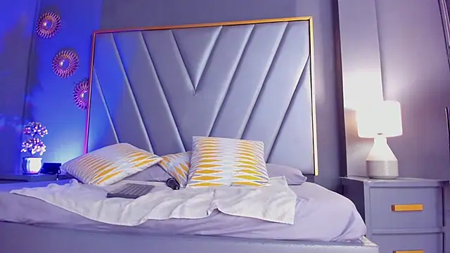 BrendaAdams  online show from 09.20.25