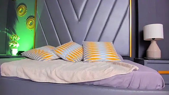 BrendaAdams  online show from 10.08.25