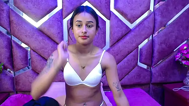 Snapshot of milly_print chatting on 02.01.25 milly print online show from 02.01.25