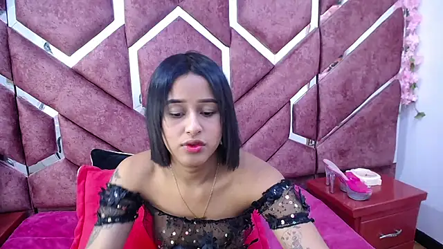 Snapshot of milly_print chatting on 02.23.25 milly print online show from 02.23.25