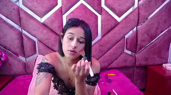 Snapshot of milly_print chatting on 03.01.25 milly print online show from 03.01.25