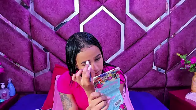 Snapshot of milly_print chatting on 03.23.25 milly print online show from 03.23.25